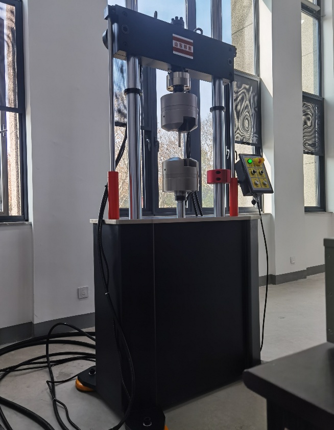 液压疲劳试验机行业的新动向：技术创新与市场拓展